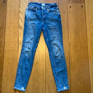 Never worn,good American skinny jeans, size 4.